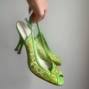 Banana Republic lime lace kitten heels with bows size 7